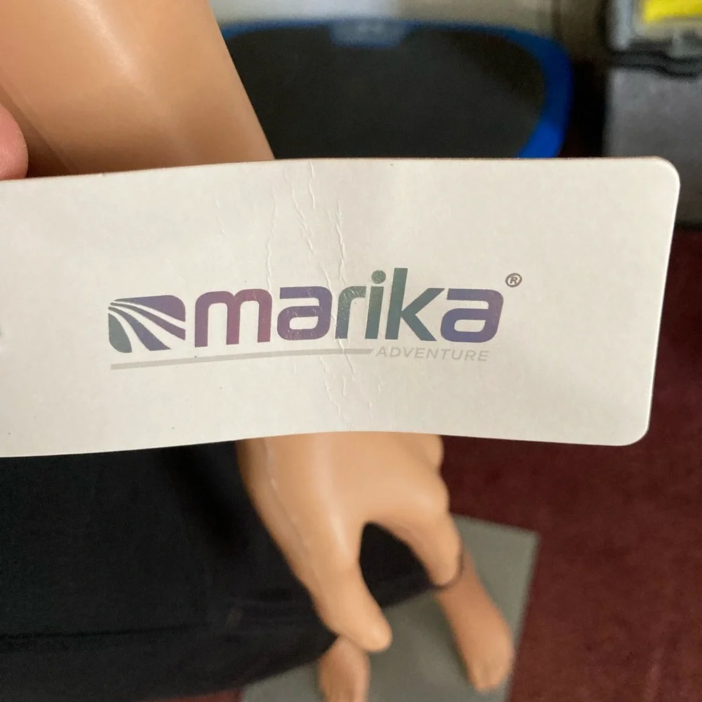 Marika Ankle Crop Workout Pants NEW WITH TAGS